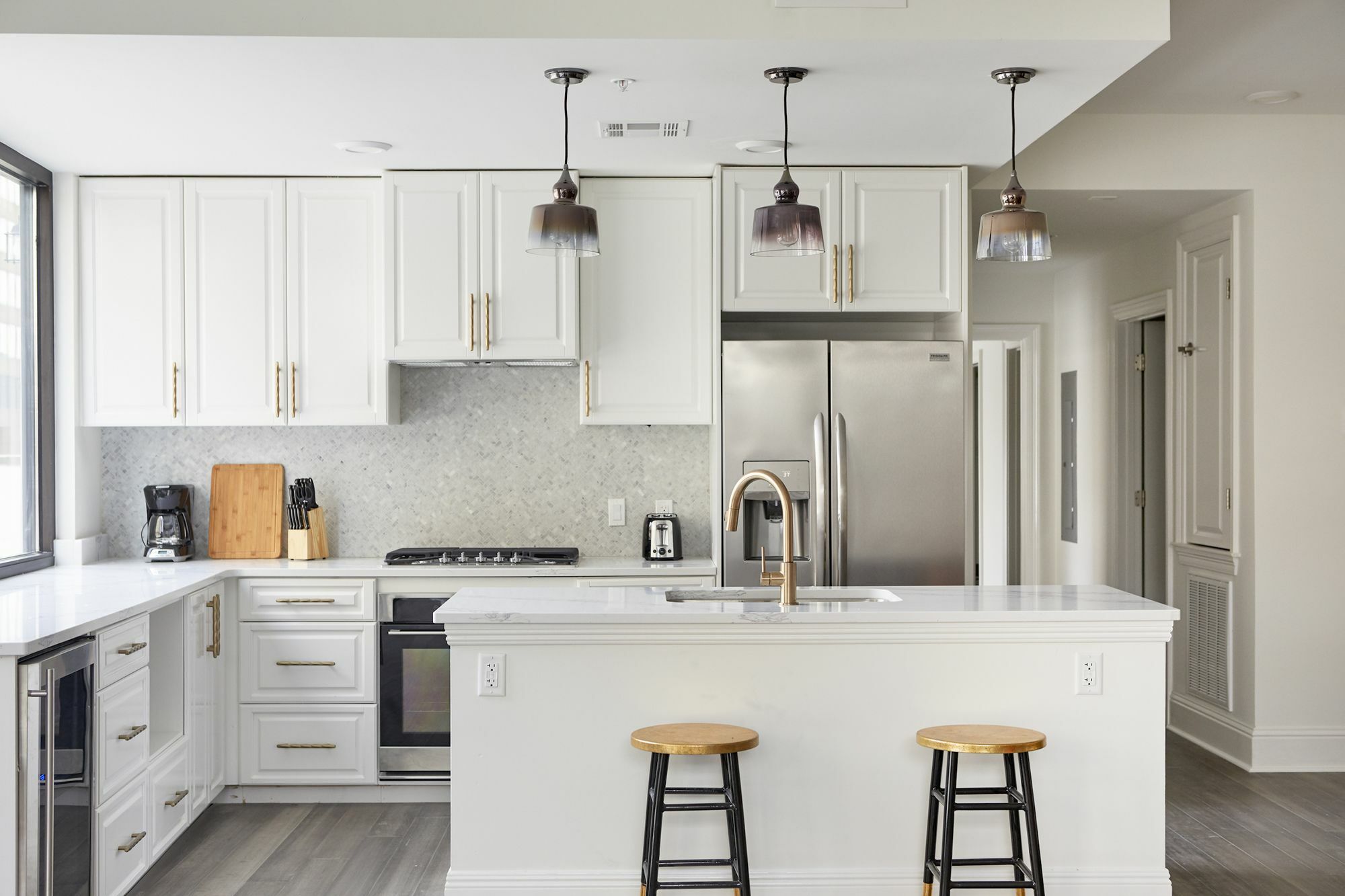 Bold 2br On Saint Charles Ave By Sonder *